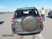 ✅ 2009 Toyota RAV4 Limited • VIN: 2T3BK31V19W013461 • Lot: 43390703. Listed on IAAI with 267,397 mi. Free auction sales archive from the USA and detailed vehicle history report at DreamBid. Image 16.