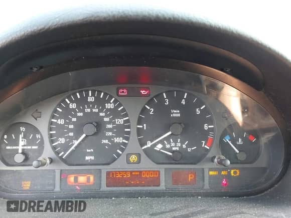 2003 BMW 3 Series 325xi с VIN WBAEU33413PM58486, выставлен на аукционе IAAI как лот 43169776 с пробегом 173 259 миль миль и . История ставок и продаж доступна на DreamBid. Изображение 7.