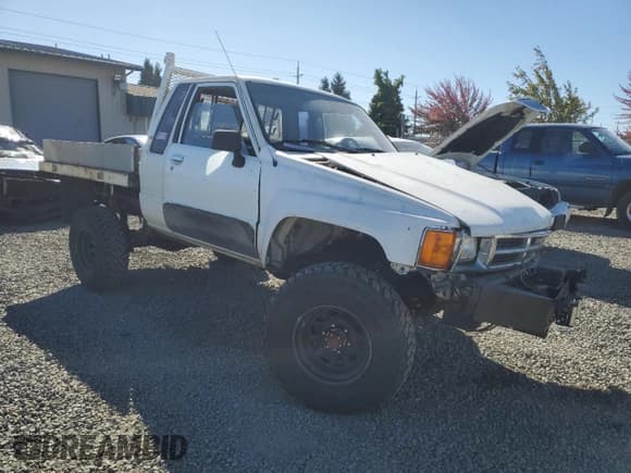 ✅ 1986 Toyota Pickup SR5 • VIN: JT4RN67S1G5009287 • Лот: 81872455. Опубликован ранее на Copart с пробегом 432 407 миль. Бесплатный доступ к архиву аукционных продаж из США и подробный отчёт об истории автомобиля на DreamBid. Изображение 4.