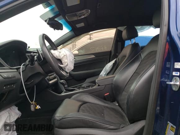 ✅ 2018 Hyundai Sonata Limited • VIN: 5NPE34AF4JH650820 • Lot: 70138682. Listed on Copart with 65,631 mi. Free auction sales archive from the USA and detailed vehicle history report at DreamBid. Image 7.