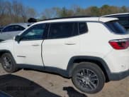 ✅ 2019 Jeep Compass Altitude • VIN: 3C4NJCBB7KT755879 • Lot: 41859510. Wystawiony na IAAI z przebiegiem 115 773 mil. Bezpłatny archiwum sprzedaży aukcyjnych z USA i szczegółowy raport historii pojazdu na DreamBid. Zdjęcie 14.