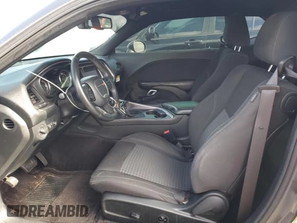 ✅ 2018 Dodge Challenger SXT Plus • VIN: 2C3CDZAG8JH311663 • Lot: 48885693. Wystawiony na Copart z przebiegiem 40 608 mil. Bezpłatny archiwum sprzedaży aukcyjnych z USA i szczegółowy raport historii pojazdu na DreamBid. Zdjęcie 7.