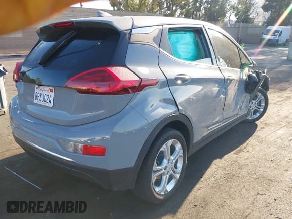 ✅ 2020 Chevrolet Bolt EV LT • VIN: 1G1FW6S03L4116162 • Lot: 42214832. Wystawiony na IAAI z przebiegiem 24 849 mil. Bezpłatny archiwum sprzedaży aukcyjnych z USA i szczegółowy raport historii pojazdu na DreamBid. Zdjęcie 4.