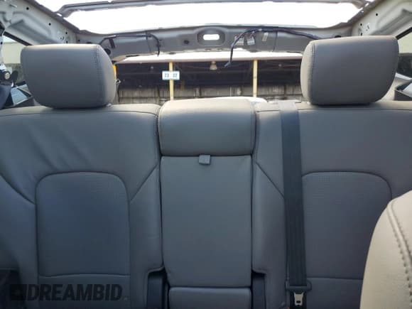 ✅ 2018 Hyundai Santa Fe 2.4L • VIN: 5NMZU3LB0JH063305 • Лот: 67851313. Опубликован ранее на Copart с пробегом 35 248 миль. Бесплатный доступ к архиву аукционных продаж из США и подробный отчёт об истории автомобиля на DreamBid. Изображение 10.