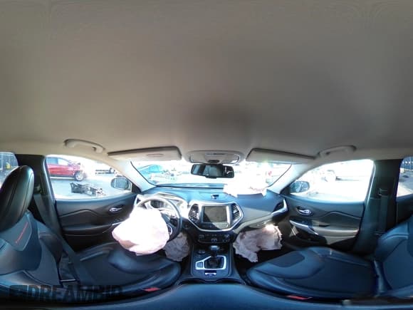 ✅ 2017 Jeep Cherokee Trailhawk • VIN: 1C4PJMBS3HW584386 • Lot: 41347068. Wystawiony na IAAI z przebiegiem 80 598 mil. Bezpłatny archiwum sprzedaży aukcyjnych z USA i szczegółowy raport historii pojazdu na DreamBid. Zdjęcie 18.