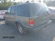 ✅ 1999 Ford Explorer XLT • VIN: 1FMZU34E9XUA41423 • Lot: 42845841. Wystawiony na IAAI z przebiegiem 196 536 mil. Bezpłatny archiwum sprzedaży aukcyjnych z USA i szczegółowy raport historii pojazdu na DreamBid. Zdjęcie 3.