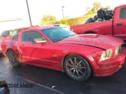 ✅ 2007 Ford Mustang GT Deluxe • VIN: 1ZVFT82H675264112 • Lot: 43619213. Wystawiony na IAAI z przebiegiem 154 656 mil. Bezpłatny archiwum sprzedaży aukcyjnych z USA i szczegółowy raport historii pojazdu na DreamBid. Zdjęcie 6.