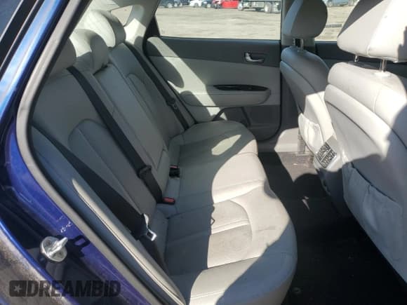 ✅ 2016 Kia Optima EX • VIN: 5XXGU4L35GG114410 • Лот: 46468125. Опубликован ранее на Copart с пробегом 122 751 миль. Бесплатный доступ к архиву аукционных продаж из США и подробный отчёт об истории автомобиля на DreamBid. Изображение 10.