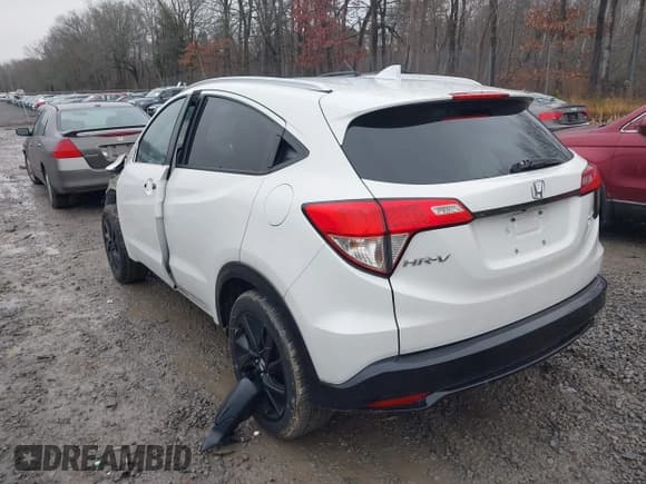 ✅ 2022 Honda HR-V Sport • VIN: 3CZRU6H18NM726747 • Lot: 43786702. Listed on IAAI with 45,474 mi. Free auction sales archive from the USA and detailed vehicle history report at DreamBid. Image 3.
