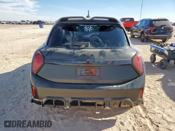 ✅ 2025 MINI Hardtop 4 Door Cooper S • VIN: WMW53GD09S2W65919 • Lot: 92370725. Wystawiony na Copart z przebiegiem 11 276 mil. Bezpłatny archiwum sprzedaży aukcyjnych z USA i szczegółowy raport historii pojazdu na DreamBid. Zdjęcie 6.