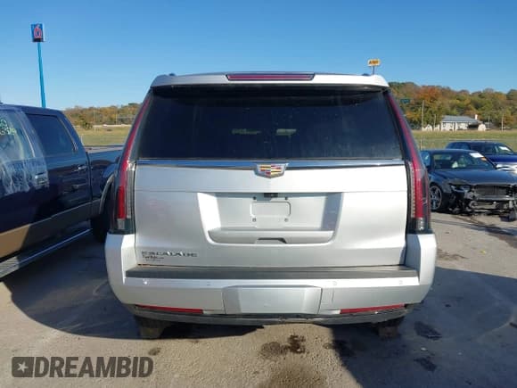 ✅ 2020 Cadillac Escalade Luxury • VIN: 1GYS4BKJXLR110594 • Лот: 43580949. Опубликован ранее на IAAI с пробегом 74 126 миль. Бесплатный доступ к архиву аукционных продаж из США и подробный отчёт об истории автомобиля на DreamBid. Изображение 16.