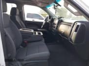 ✅ 2019 Chevrolet Silverado 1500 LT • VIN: 2GCVKPEC2K1205418 • Lot: 43473730. Wystawiony na IAAI z przebiegiem 109 609 mil. Bezpłatny archiwum sprzedaży aukcyjnych z USA i szczegółowy raport historii pojazdu na DreamBid. Zdjęcie 5.