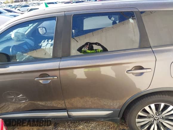 2019 Mitsubishi Outlander ES с VIN JA4AD2A33KZ026291, выставлен на аукционе IAAI как лот 43175889 с пробегом 147 864 миль миль и . История ставок и продаж доступна на DreamBid. Изображение 15.