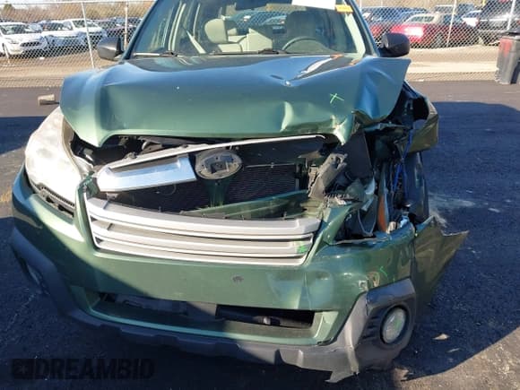 ✅ 2014 Subaru Outback 2.5i • VIN: 4S4BRCAC0E3223181 • Lot: 43678966. Listed on IAAI with 127,832 mi. Free auction sales archive from the USA and detailed vehicle history report at DreamBid. Image 6.