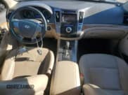 ✅ 2012 Hyundai Veracruz Limited • VIN: KM8NU4CC6CU195604 • Lot: 90938815. Listed on Copart with 208,132 mi. Free auction sales archive from the USA and detailed vehicle history report at DreamBid. Image 8.