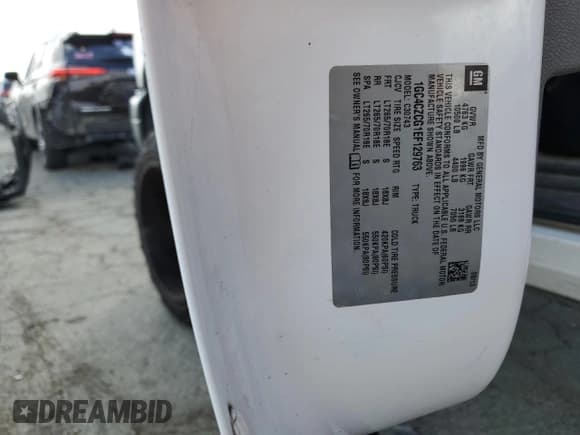 ✅ 2014 Chevrolet Silverado 1500 • VIN: 1GC4CZCG1EF129763 • Lot: 71725385. Wystawiony na Copart z przebiegiem 132 241 mil. Bezpłatny archiwum sprzedaży aukcyjnych z USA i szczegółowy raport historii pojazdu na DreamBid. Zdjęcie 12.