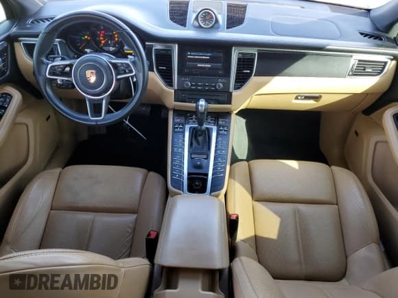 ✅ 2017 Porsche Macan GTS • VIN: WP1AG2A53HLB53129 • Lot: 86459715. Wystawiony na Copart z przebiegiem 88 983 mil. Bezpłatny archiwum sprzedaży aukcyjnych z USA i szczegółowy raport historii pojazdu na DreamBid. Zdjęcie 8.