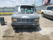✅ 1992 Dodge Passenger • VIN: 2B5WB35ZXNK137538 • Lot: 84401405. Wystawiony na Copart z przebiegiem 195 177 mil. Bezpłatny archiwum sprzedaży aukcyjnych z USA i szczegółowy raport historii pojazdu na DreamBid. Zdjęcie 5.