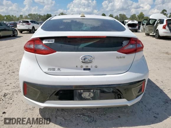 ✅ 2017 Hyundai Ioniq SEL • VIN: KMHC75LC9HU045272 • Lot: 82243095. Wystawiony na Copart z przebiegiem 98 131 mil. Bezpłatny archiwum sprzedaży aukcyjnych z USA i szczegółowy raport historii pojazdu na DreamBid. Zdjęcie 6.