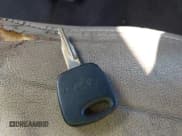 ✅ 2000 Ford Excursion Limited • VIN: 1FMNU42SXYEE00741 • Lot: 41786989. Listed on IAAI with 384,226 mi. Free auction sales archive from the USA and detailed vehicle history report at DreamBid. Image 11.