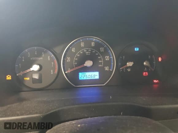 ✅ 2008 Hyundai Santa Fe GLS • VIN: 5NMSG13D98H157661 • Lot: 71610544. Listed on Copart with 225,068 mi. Free auction sales archive from the USA and detailed vehicle history report at DreamBid. Image 9.