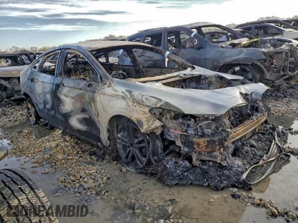 ✅ 2018 Ford Fusion SE • VIN: 3FA6P0HD6JR128716 • Lot: 94327695. Wystawiony na Copart z przebiegiem Nie podano. Bezpłatny archiwum sprzedaży aukcyjnych z USA i szczegółowy raport historii pojazdu na DreamBid. Zdjęcie 4.