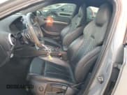 ✅ 2019 Audi RS 3 • VIN: WUABWGFFXKA906202 • Lot: 72532584. Wystawiony na Copart z przebiegiem 44 133 mil. Bezpłatny archiwum sprzedaży aukcyjnych z USA i szczegółowy raport historii pojazdu na DreamBid. Zdjęcie 7.