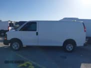 ✅ 2015 Chevrolet Express Cargo • VIN: 1GCWGFCF0F1109375 • Lot: 42768290. Wystawiony na IAAI z przebiegiem 41 577 mil. Bezpłatny archiwum sprzedaży aukcyjnych z USA i szczegółowy raport historii pojazdu na DreamBid. Zdjęcie 14.