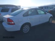 ✅ 2005 Volvo S40 • VIN: YV1MS390752090060 • Lot: 43394634. Listed on IAAI with 165,627 mi. Free auction sales archive from the USA and detailed vehicle history report at DreamBid. Image 4.