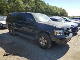 ✅ 2013 Chevrolet Suburban LT • VIN: 1GNSCJE09DR235732 • Lot: 75107514. Wystawiony na Copart z przebiegiem 256 229 mil. Bezpłatny archiwum sprzedaży aukcyjnych z USA i szczegółowy raport historii pojazdu na DreamBid. Zdjęcie 4.