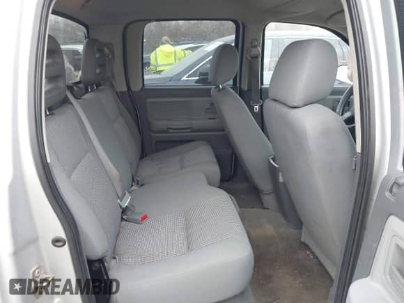 2007 Dodge Dakota SLT with VIN 1D7HW48K77S129162, listed as a IAAI auction lot 41842077 with 186,172 mi miles and . Bid and sale history available at DreamBid. Image 8.