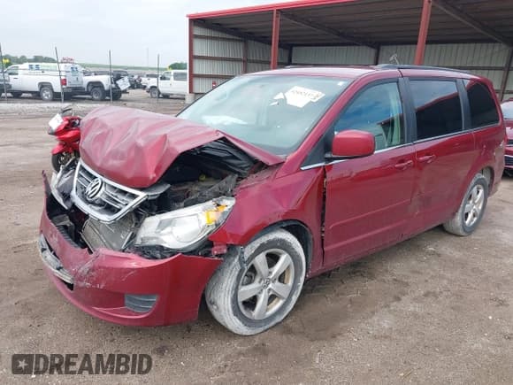 ✅ 2011 Volkswagen Routan SE • VIN: 2V4RW3DG4BR636014 • Lot: 42452137. Listed on IAAI with 203,029 mi. Free auction sales archive from the USA and detailed vehicle history report at DreamBid. Image 2.