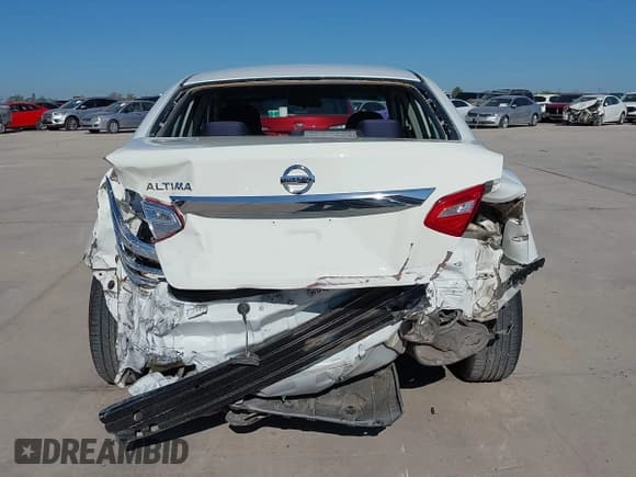 ✅ 2016 Nissan Altima SR • VIN: 1N4AL3AP5GC167168 • Lot: 43605025. Listed on IAAI with 105,371 mi. Free auction sales archive from the USA and detailed vehicle history report at DreamBid. Image 17.