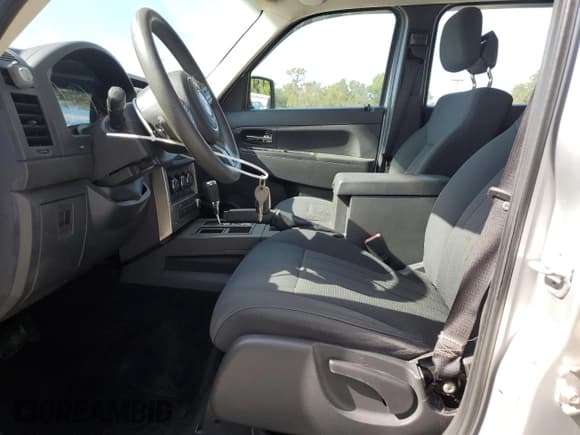 ✅ 2011 Jeep Liberty Sport Jet • VIN: 1J4PP2GK2BW572677 • Lot: 54913945. Listed on Copart with 145,710 mi. Free auction sales archive from the USA and detailed vehicle history report at DreamBid. Image 7.