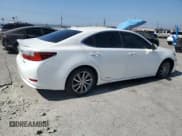 ✅ 2017 Lexus ES 300h • VIN: JTHBW1GG4H2142270 • Lot: 84277515. Wystawiony na Copart z przebiegiem 94 591 mil. Bezpłatny archiwum sprzedaży aukcyjnych z USA i szczegółowy raport historii pojazdu na DreamBid. Zdjęcie 3.