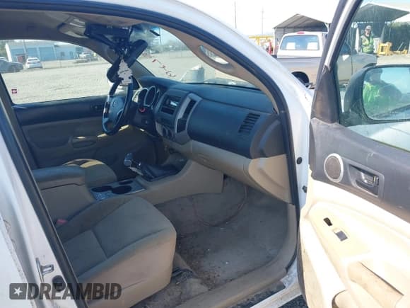 ✅ 2009 Toyota Tacoma • VIN: 5TELU42N29Z647580 • Lot: 40424920. Listed on IAAI with 119,903 mi. Free auction sales archive from the USA and detailed vehicle history report at DreamBid. Image 5.