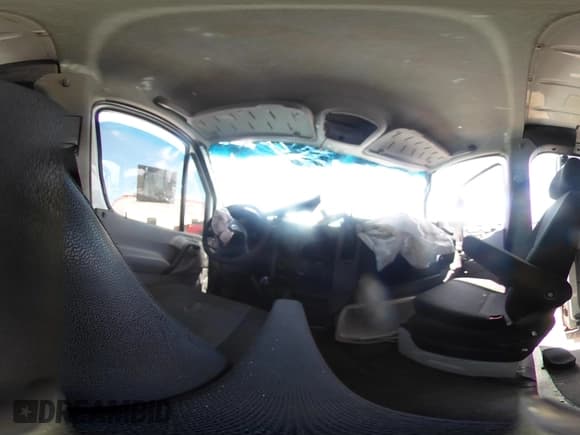 ✅ 2010 Mercedes-Benz Sprinter Cargo • VIN: WD3PE7CC9A5462487 • Lot: 42757241. Wystawiony na IAAI z przebiegiem Nie podano. Bezpłatny archiwum sprzedaży aukcyjnych z USA i szczegółowy raport historii pojazdu na DreamBid. Zdjęcie 19.