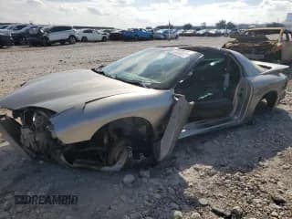 ✅ 1999 Pontiac Firebird Formula • VIN: 2G2FV22G2X2233618 • Лот: 82895584. Опубликован ранее на Copart с пробегом Не указан. Бесплатный доступ к архиву аукционных продаж из США и подробный отчёт об истории автомобиля на DreamBid. Изображение 1.