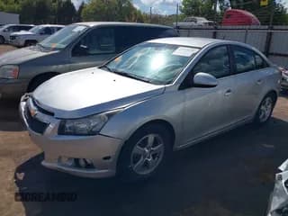 ✅ 2014 Chevrolet Cruze 1LT • VIN: 1G1PC5SB1E7273330 • Лот: 43374678. Опубликован ранее на IAAI с пробегом 87 964 миль. Бесплатный доступ к архиву аукционных продаж из США и подробный отчёт об истории автомобиля на DreamBid. Изображение 2.