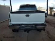 ✅ 2006 Chevrolet Silverado 2500HD LT2 • VIN: 1GCHK23U06F156181 • Lot: 61015095. Wystawiony na Copart z przebiegiem Nie podano. Bezpłatny archiwum sprzedaży aukcyjnych z USA i szczegółowy raport historii pojazdu na DreamBid. Zdjęcie 6.