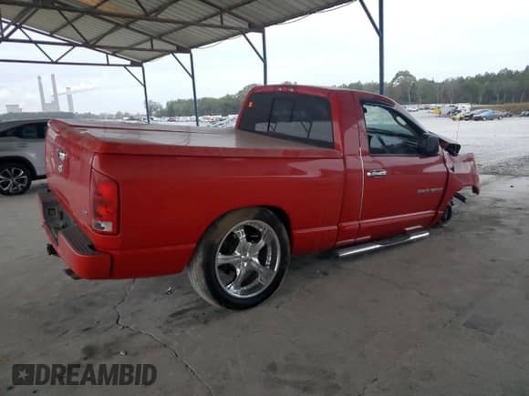2005 Dodge 1500 SLT z VIN 1D7HA16D15J519260, wystawiony jako Copart lot #78780234 z przebiegiem 135 945 mil mil oraz Szkoda całkowita • Salvage title. Historia ofert i sprzedaży dostępna na DreamBid. Obrazek 3.
