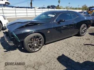 ✅ 2016 Dodge Challenger R/T Scat Pack • VIN: 2C3CDZFJ9GH305450 • Lot: 87227555. Wystawiony na Copart z przebiegiem 268 994 mil. Bezpłatny archiwum sprzedaży aukcyjnych z USA i szczegółowy raport historii pojazdu na DreamBid. Zdjęcie 1.
