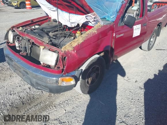 ✅ 2000 Nissan Frontier XE • VIN: 1N6DD21S2YC393282 • Lot: 43678965. Wystawiony na IAAI z przebiegiem 73 815 mil. Bezpłatny archiwum sprzedaży aukcyjnych z USA i szczegółowy raport historii pojazdu na DreamBid. Zdjęcie 2.