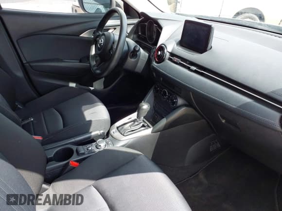 ✅ 2018 Mazda CX-3 Sport • VIN: JM1DKDB77J1322532 • Lot: 42693685. Wystawiony na IAAI z przebiegiem 69 009 mil. Bezpłatny archiwum sprzedaży aukcyjnych z USA i szczegółowy raport historii pojazdu na DreamBid. Zdjęcie 5.