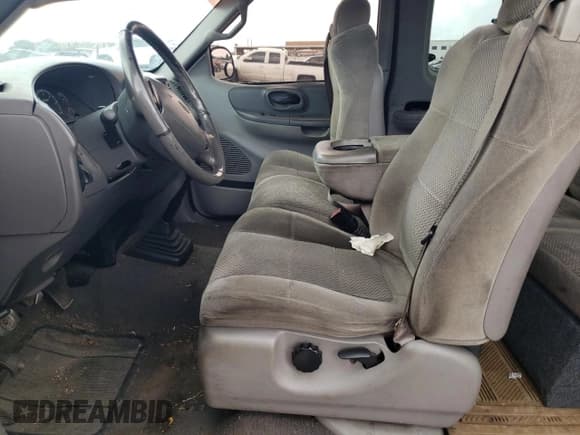 ✅ 2001 Ford F-150 • VIN: 2FTZX17281CA44273 • Lot: 63678044. Listed on Copart with 175,404 mi. Free auction sales archive from the USA and detailed vehicle history report at DreamBid. Image 7.