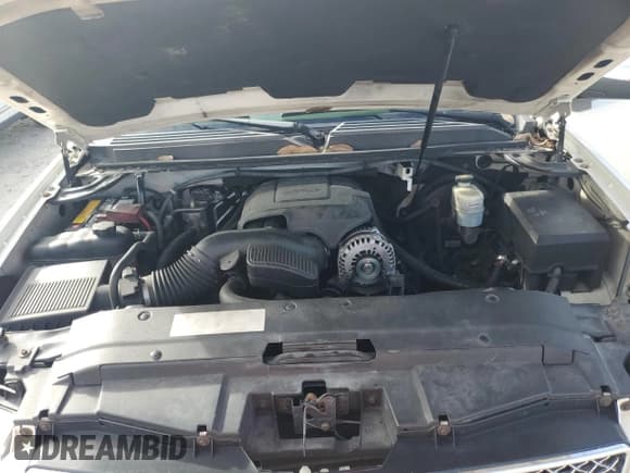 ✅ 2010 Chevrolet Suburban LTZ • VIN: 1GNUCKE03AR145230 • Lot: 80114884. Wystawiony na Copart z przebiegiem 289 420 mil. Bezpłatny archiwum sprzedaży aukcyjnych z USA i szczegółowy raport historii pojazdu na DreamBid. Zdjęcie 12.