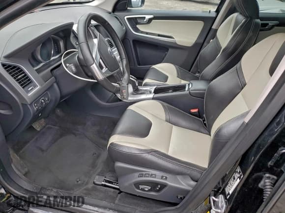 ✅ 2017 Volvo XC60 Dynamic • VIN: YV440MDR7H2036346 • Лот: 95984945. Опубликован ранее на Copart с пробегом 102 368 миль. Бесплатный доступ к архиву аукционных продаж из США и подробный отчёт об истории автомобиля на DreamBid. Изображение 7.