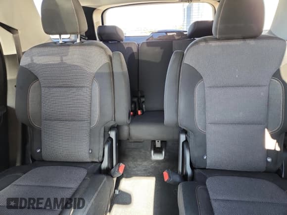 ✅ 2019 Chevrolet Traverse LT Cloth • VIN: 1GNERGKW1KJ212982 • Lot: 91272865. Wystawiony na Copart z przebiegiem 151 337 mil. Bezpłatny archiwum sprzedaży aukcyjnych z USA i szczegółowy raport historii pojazdu na DreamBid. Zdjęcie 10.