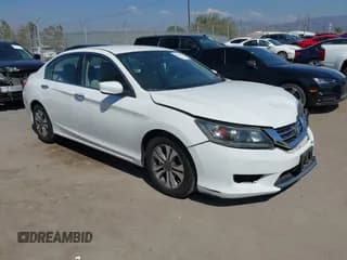 ✅ 2013 Honda Accord LX • VIN: 1HGCR2F33DA039621 • Lot: 43283359. Wystawiony na IAAI z przebiegiem 136 453 mil. Bezpłatny archiwum sprzedaży aukcyjnych z USA i szczegółowy raport historii pojazdu na DreamBid. Zdjęcie 1.