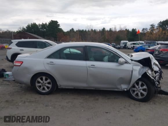 ✅ 2011 Toyota Camry LE • VIN: 4T4BF3EK7BR096550 • Lot: 43582460. Wystawiony na IAAI z przebiegiem 186 381 mil. Bezpłatny archiwum sprzedaży aukcyjnych z USA i szczegółowy raport historii pojazdu na DreamBid. Zdjęcie 13.